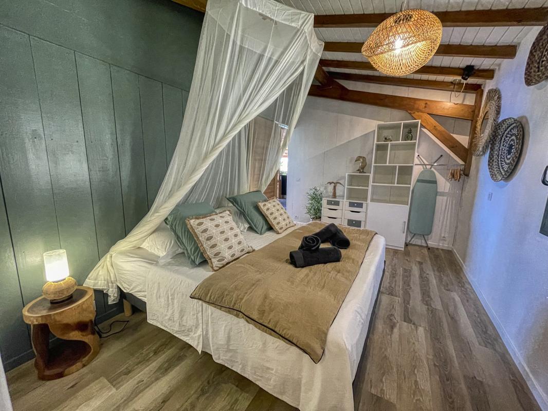 32 Location villa piscine vue mer Pointe Noire Guadeloupe_chambre 2